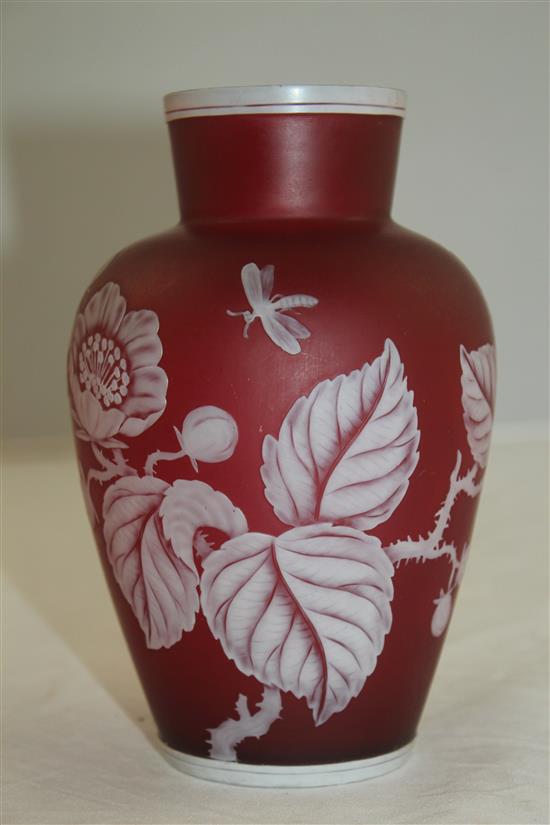 A Thomas Webb & Sons cameo glass vase, late 19th century, 15cm